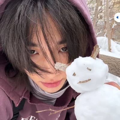 Hwang Hyunjin thumbnail