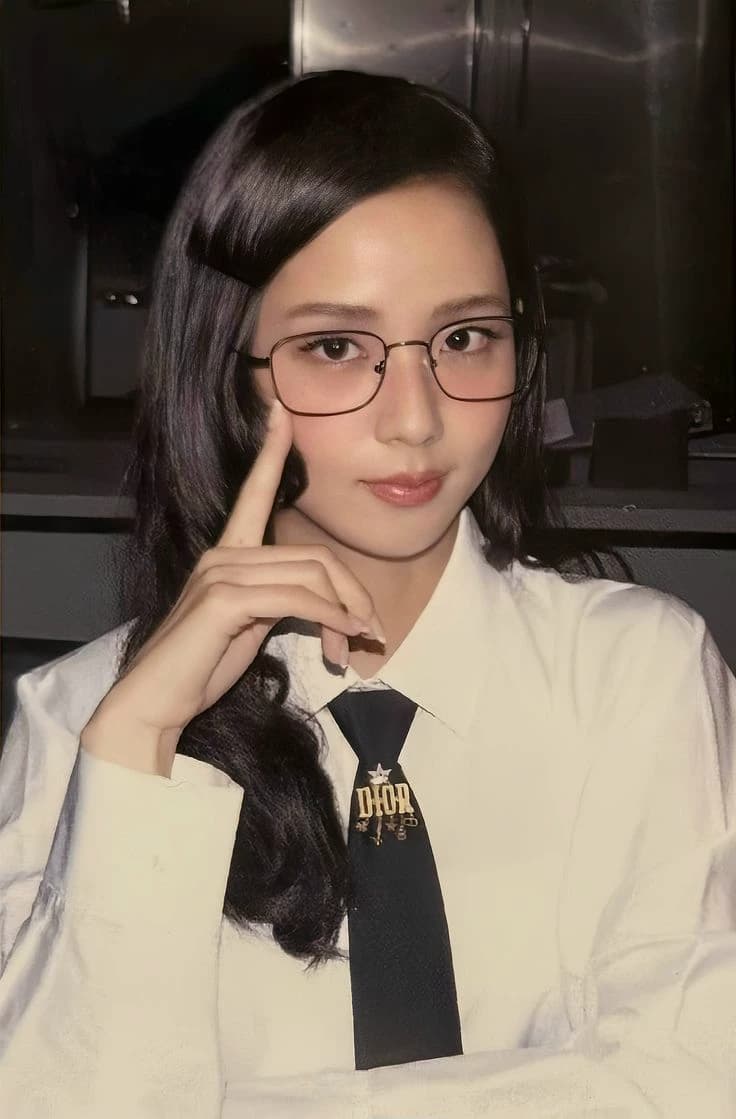 Kim Jisoo  thumbnail