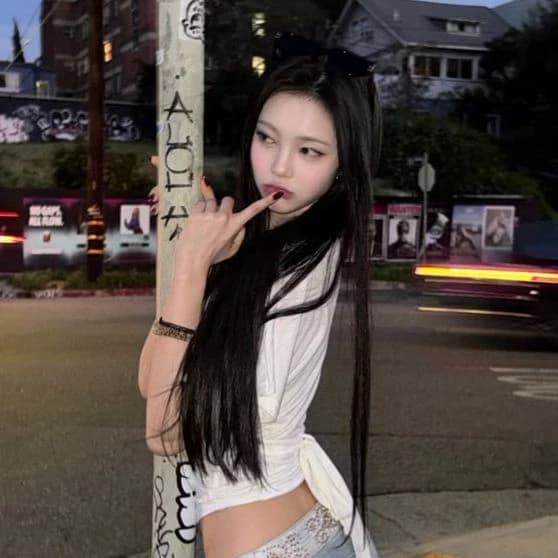 Ian (Jeong Lee-an) thumbnail