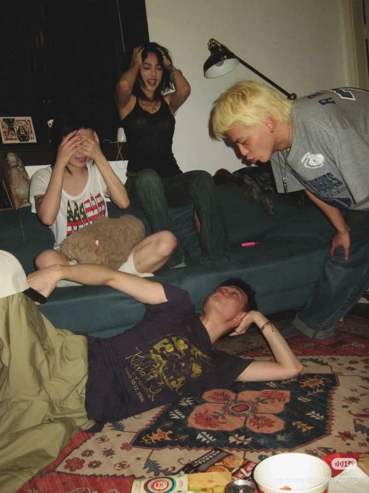 4 Friends in the Backrooms thumbnail