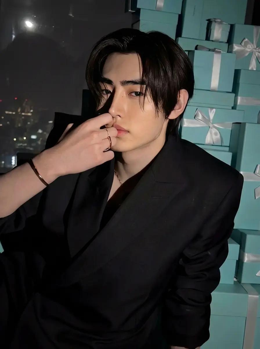 Park Sunghoon  thumbnail