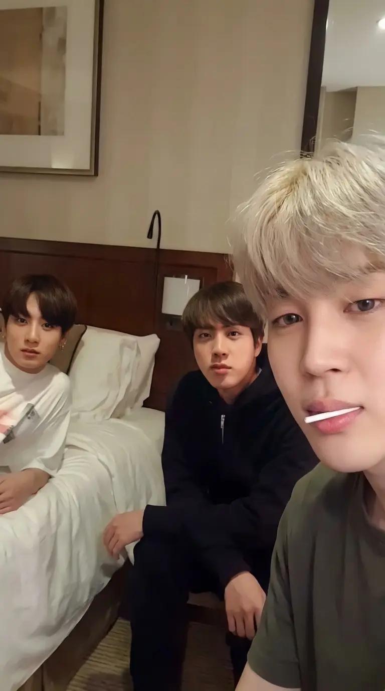 💘Jimin, Jin y Jungkook 💘 thumbnail