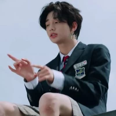 Hwang Hyunjin thumbnail