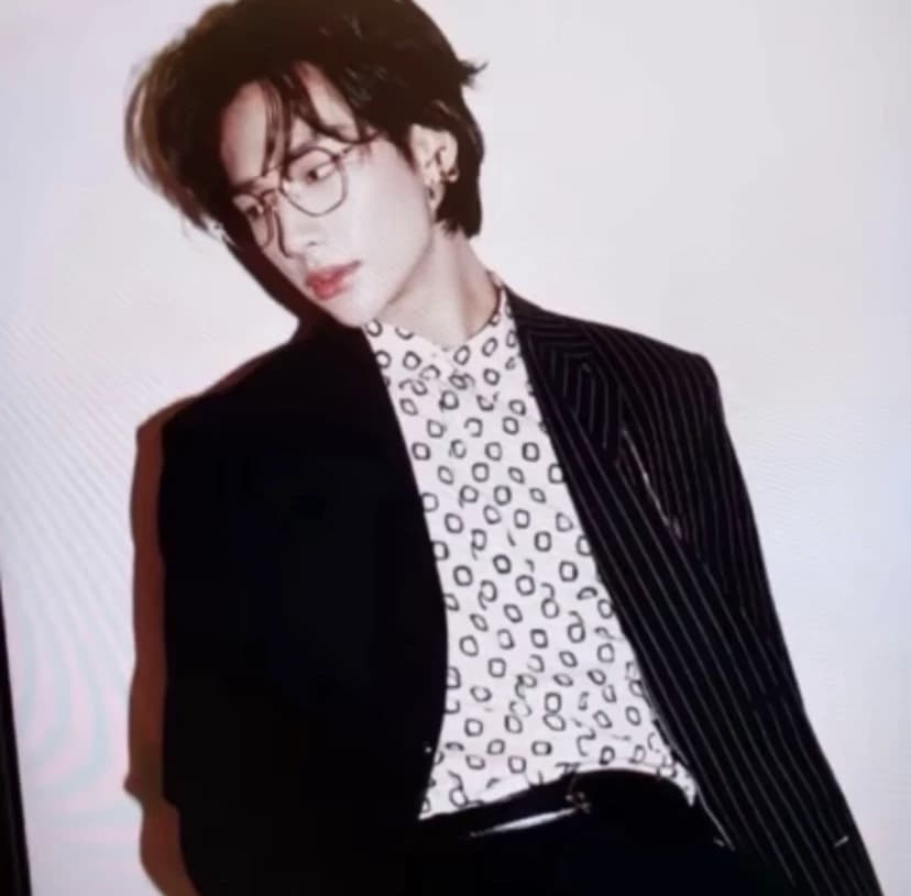 Stray kids thumbnail