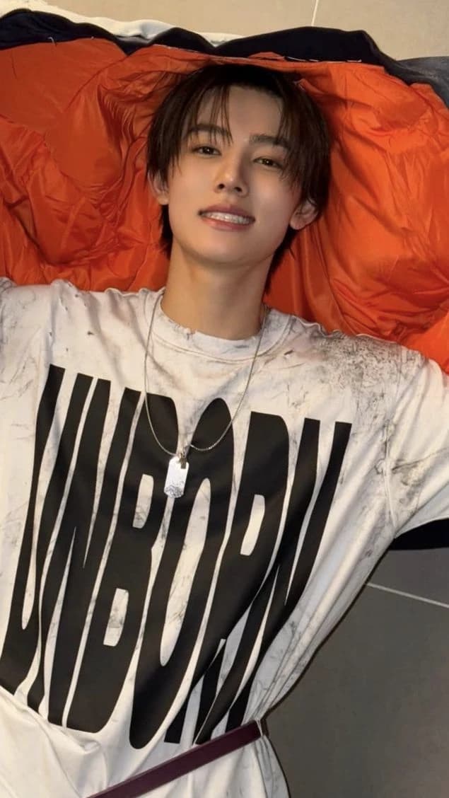 seonghyeon⍣ staff  thumbnail