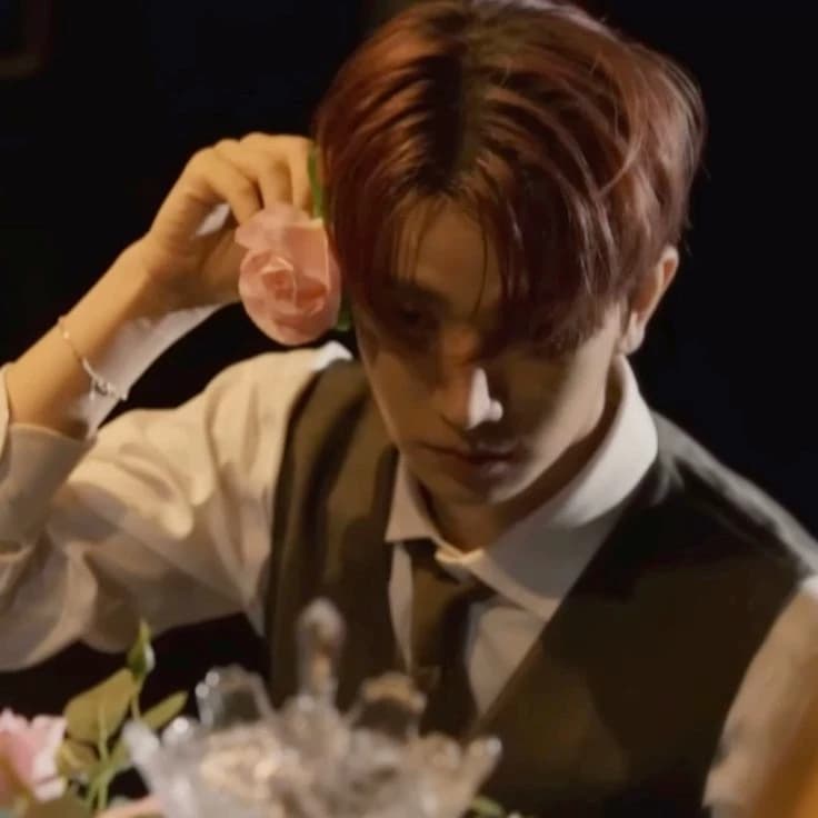 Lee heeseung thumbnail