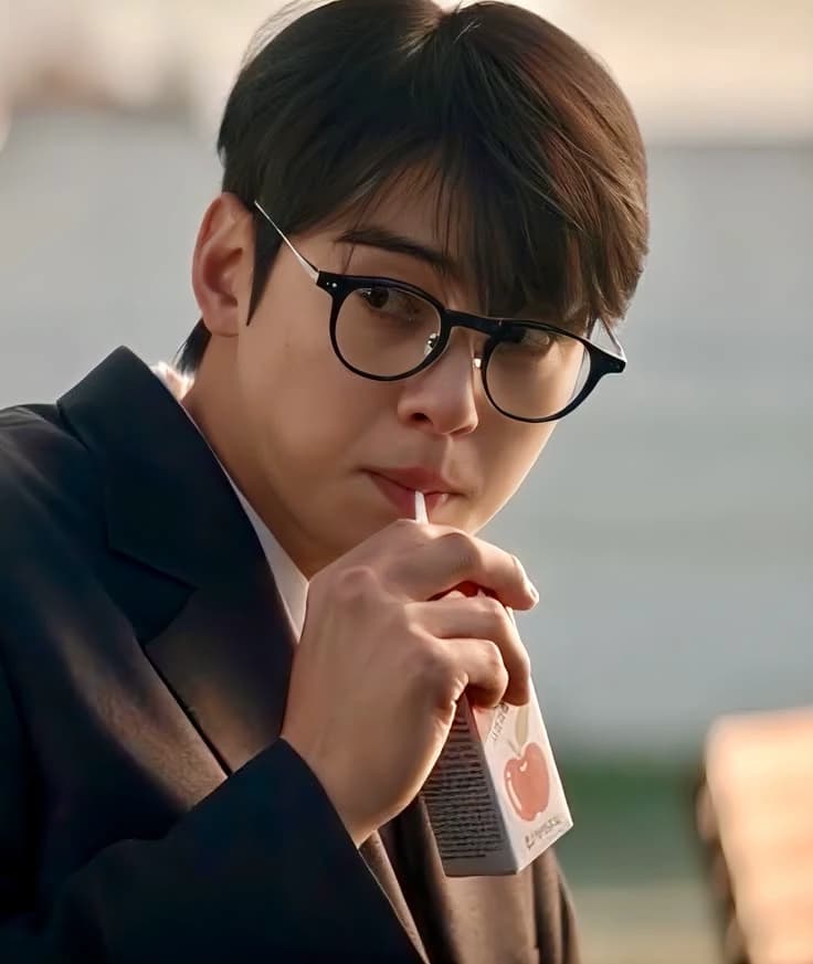 Cha Eun-woo thumbnail