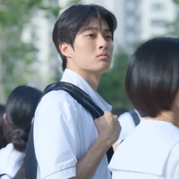 Geon woo.  thumbnail