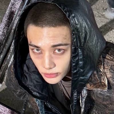 Hwang hyunjin thumbnail