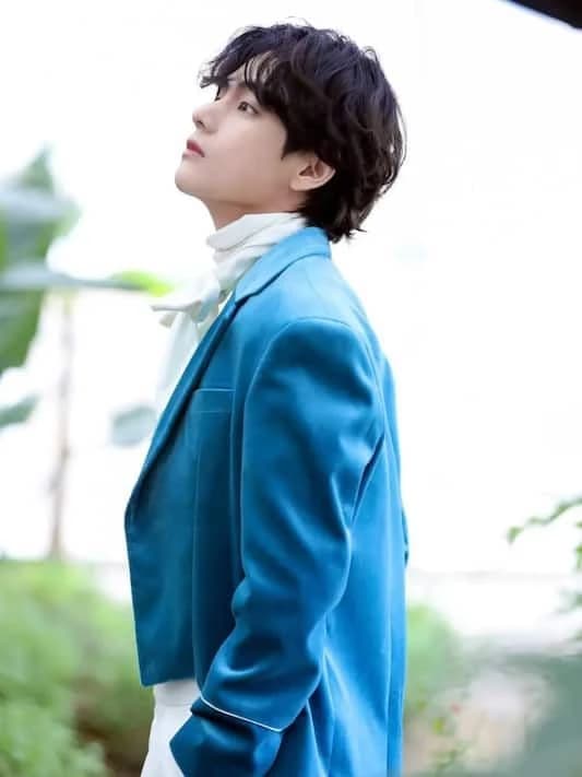 Kim Taehyung. thumbnail