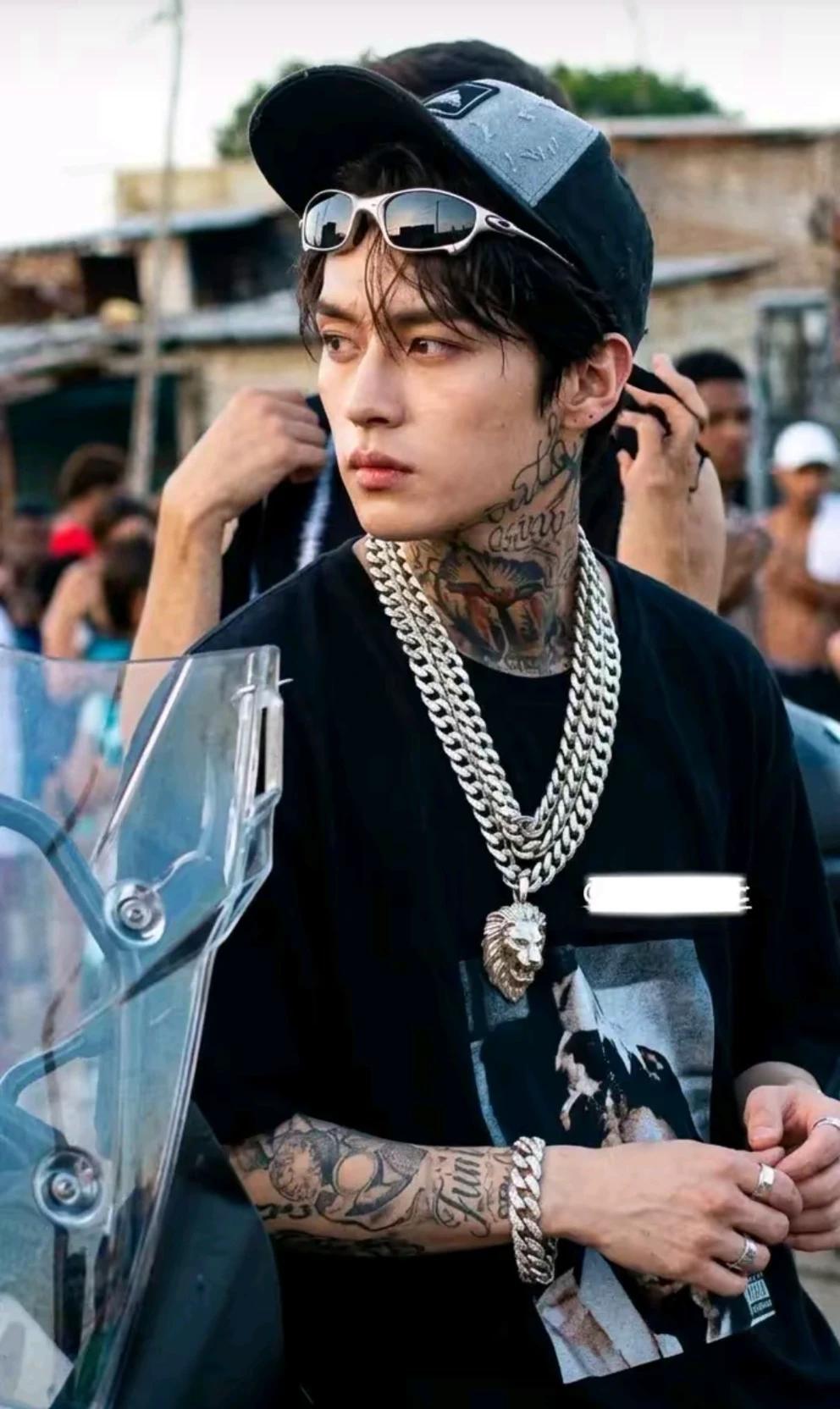 Lee Know thumbnail