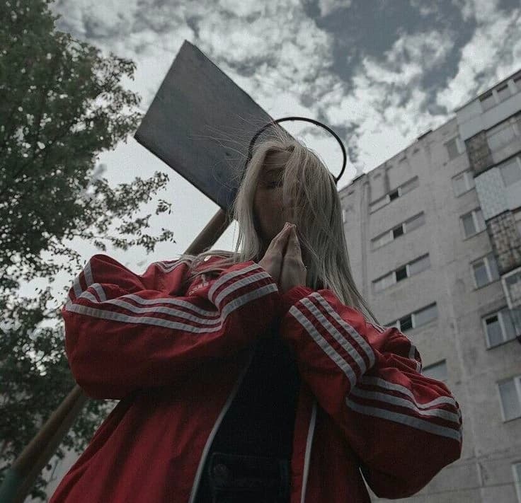 Luna—🇬🇧🏫 thumbnail
