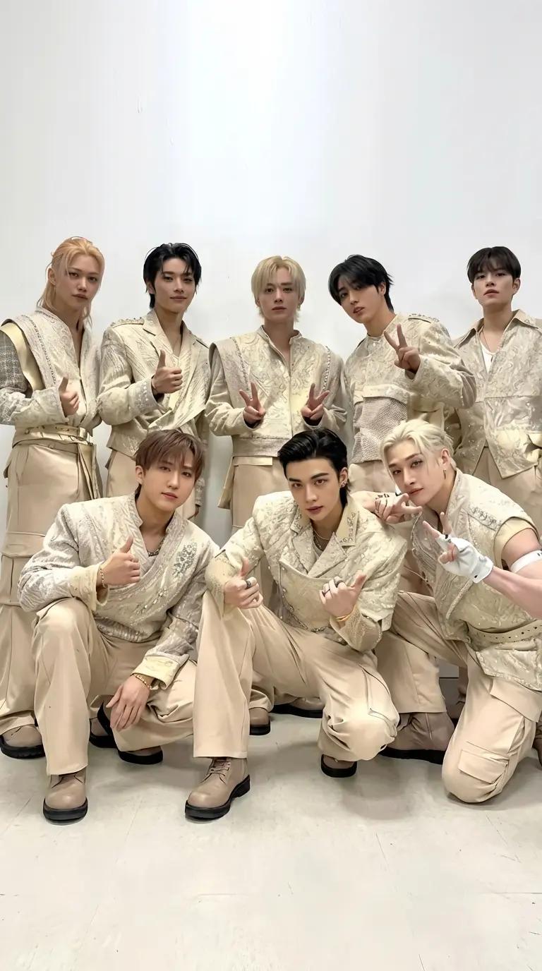 Stray Kids🎀 thumbnail