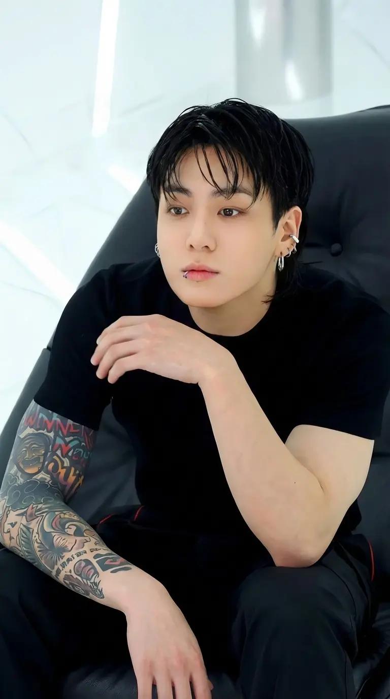 Jungkook 🐰🔥 thumbnail