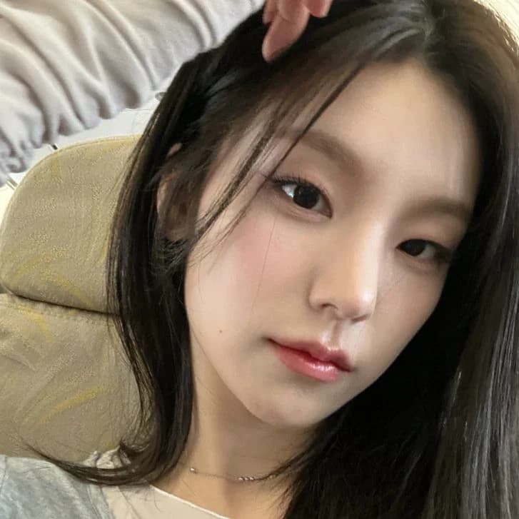 Hwang Yeji thumbnail