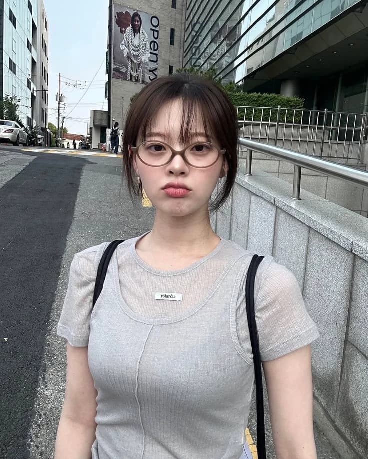 Han Su-a thumbnail
