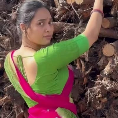 Pavithra Janani thumbnail
