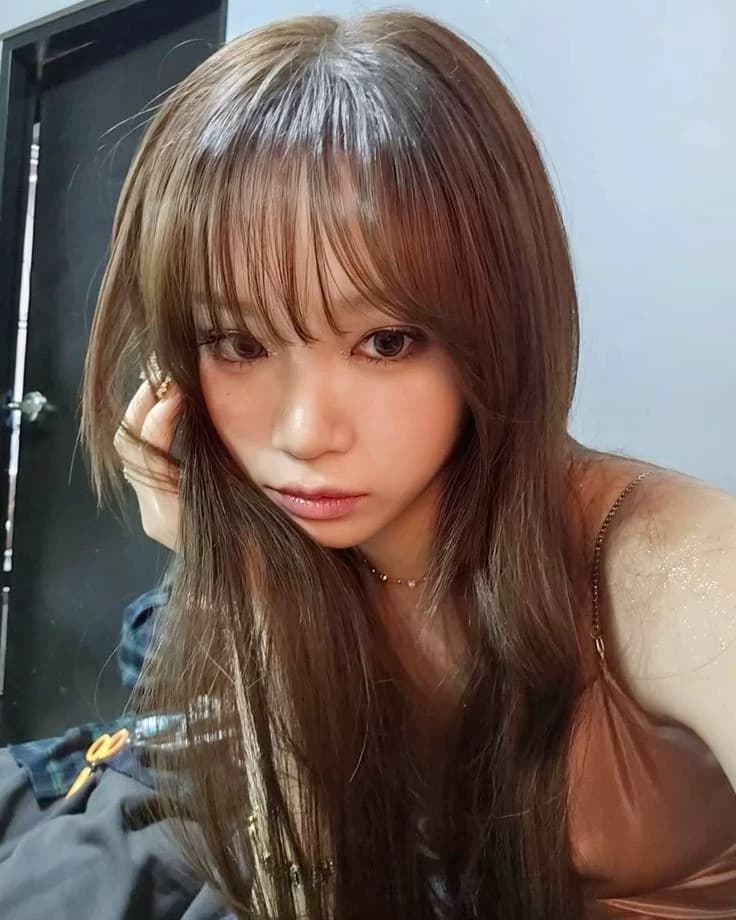 Kim Chaewon thumbnail