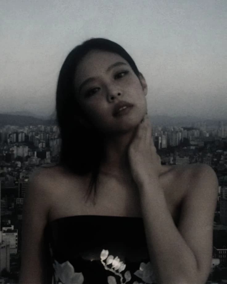Jennie Kim GL- WLW thumbnail