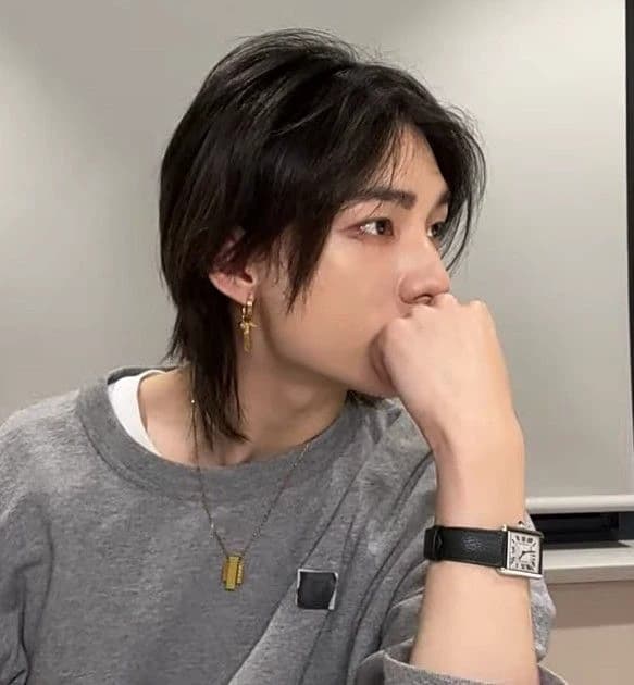hyunjin  thumbnail