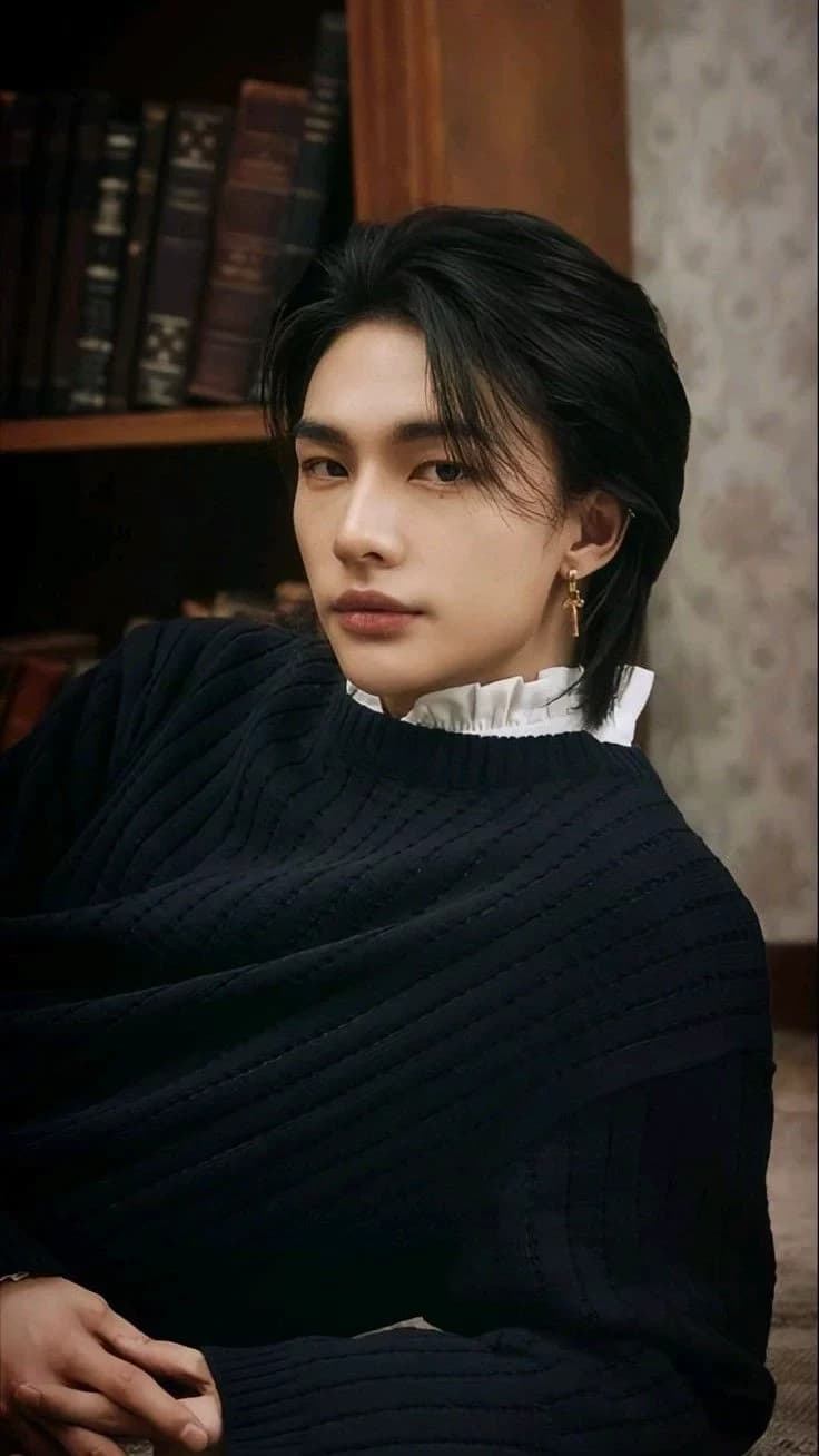 hyunjin thumbnail