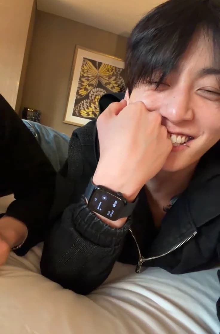 Jungkook es tu mejor amigo 💞 thumbnail