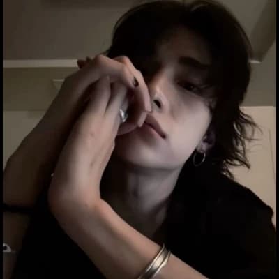 Hyunjin thumbnail