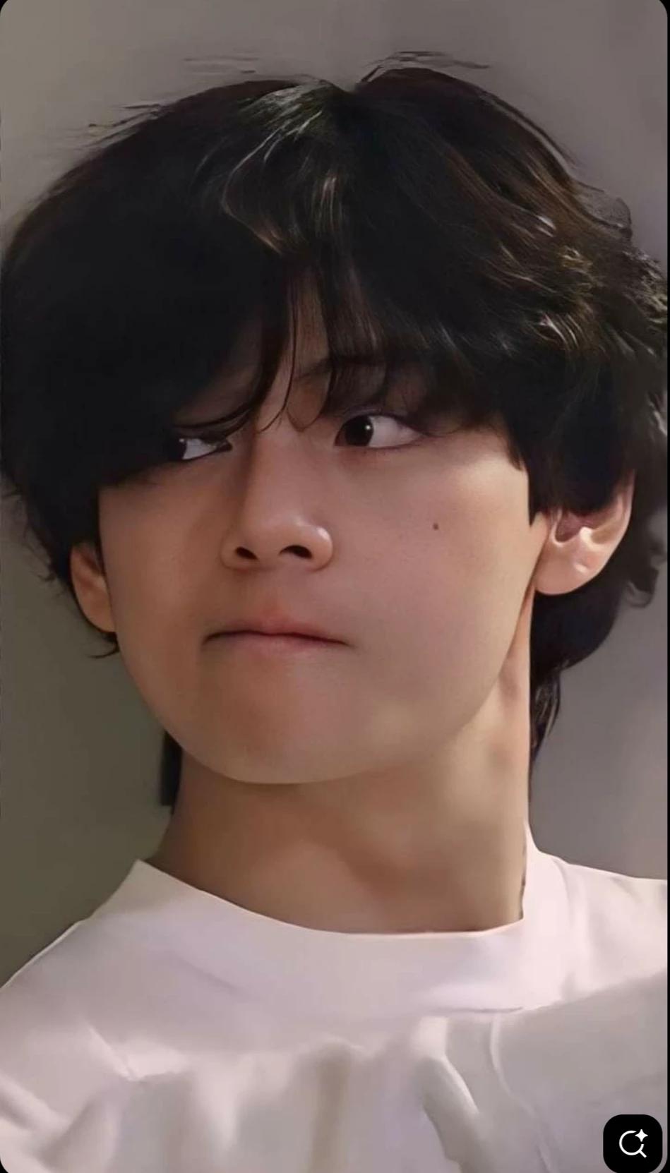 Kim taeyung (BTS) thumbnail