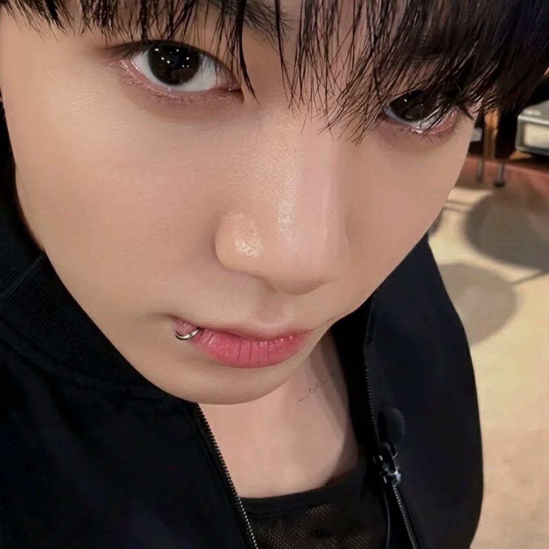 Jeon Jungkook thumbnail