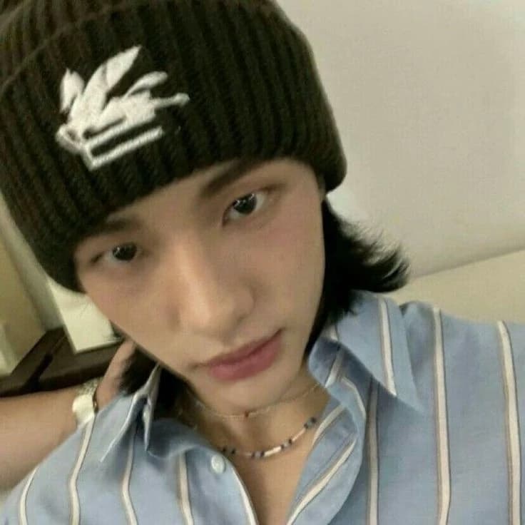 Hwang Hyunjin thumbnail