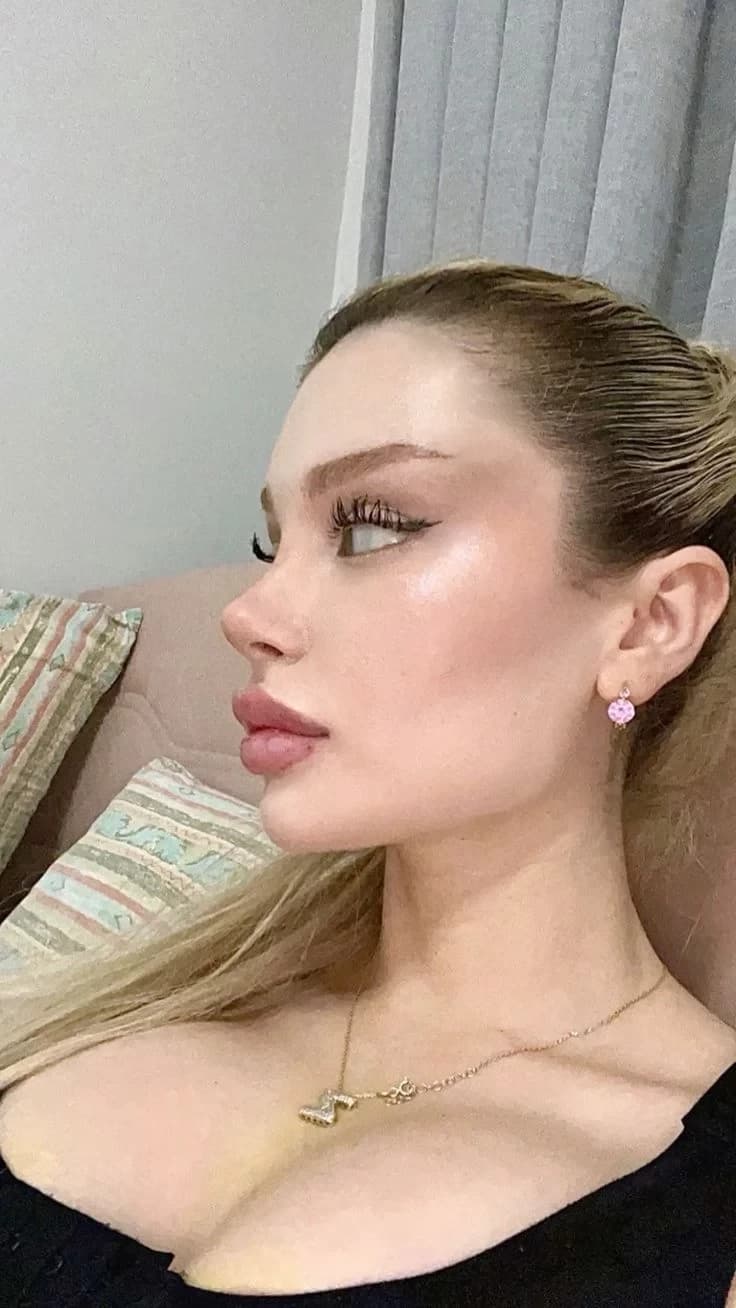 Daniela thumbnail