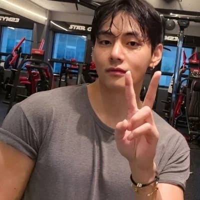 Kim Taehyung thumbnail