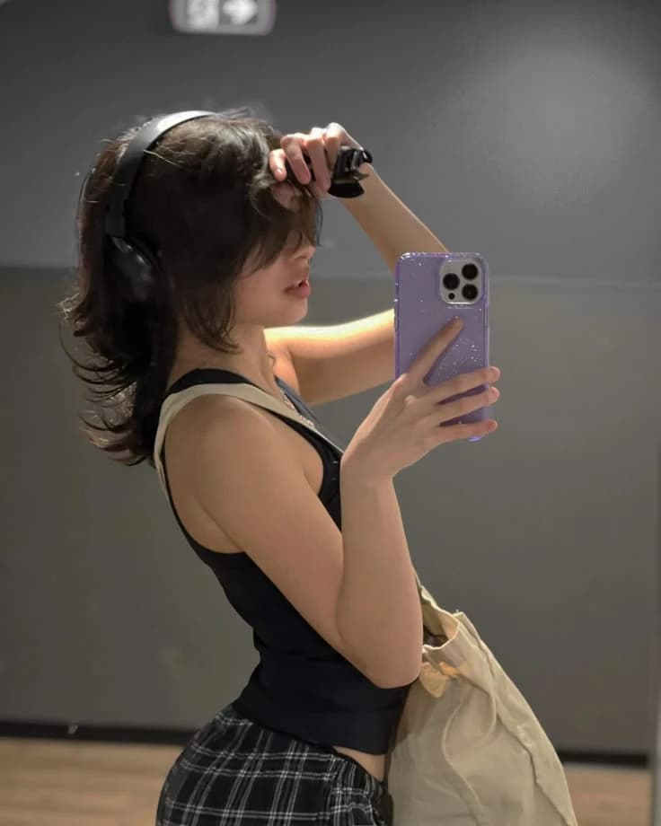 Yasmín (A university romance) thumbnail