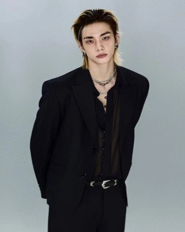 Hwang Hyunjin thumbnail
