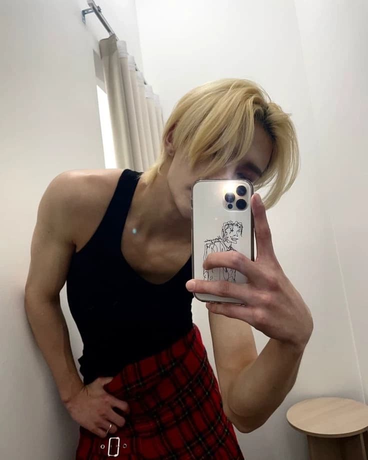 Hyunjin thumbnail