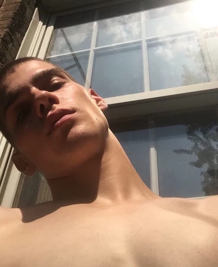 Maxim thumbnail