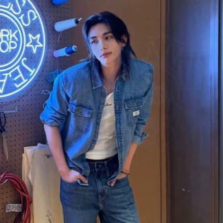 Hwang Hyunjin thumbnail