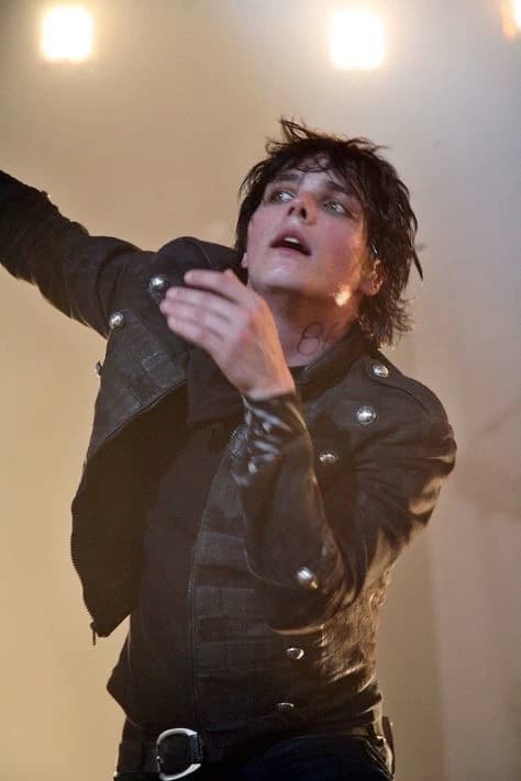 Gerard Way thumbnail