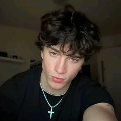 Alex  thumbnail