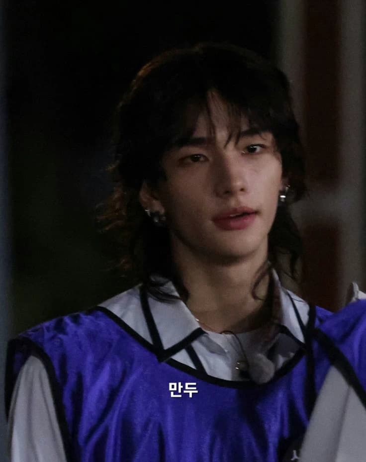 Hwang Hyunjin thumbnail