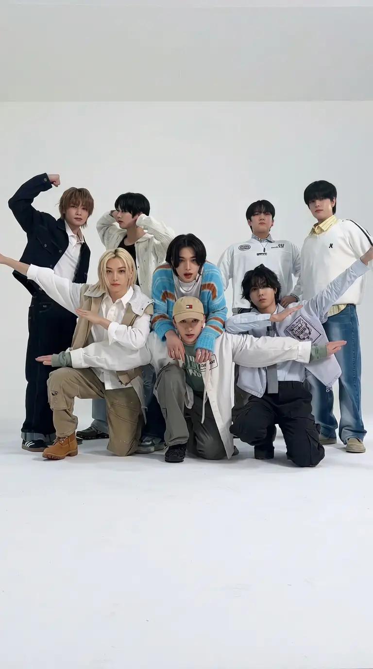 Straykids thumbnail