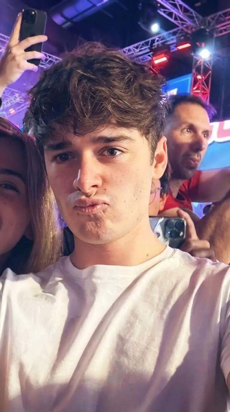 Noah Schnapp thumbnail