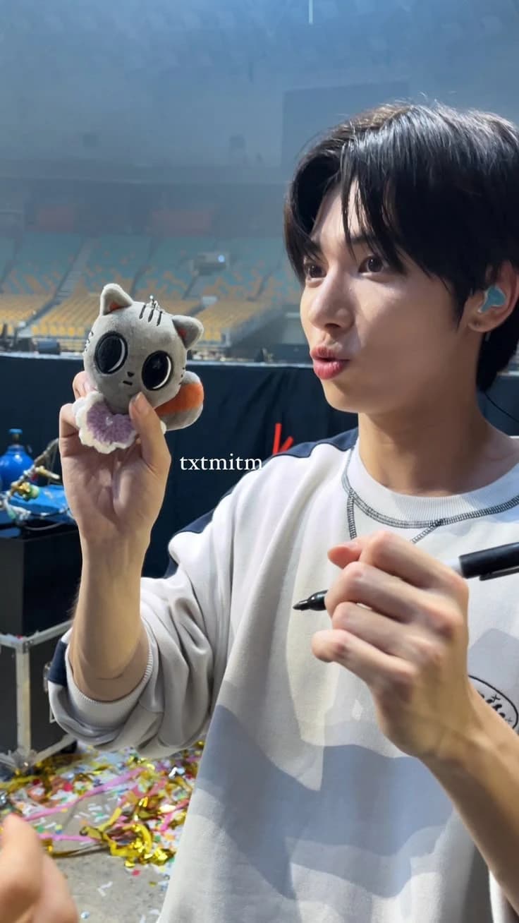 Kang Taehyun thumbnail