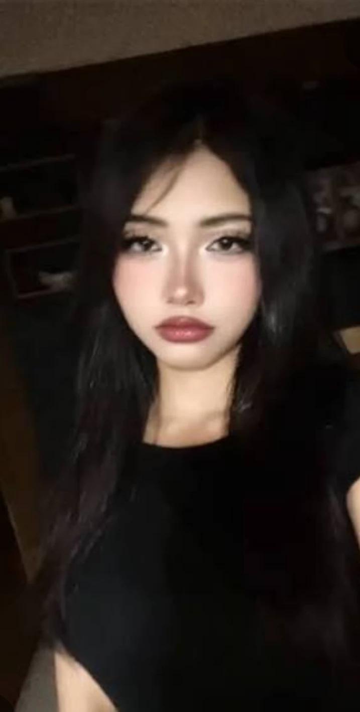 Emily thumbnail