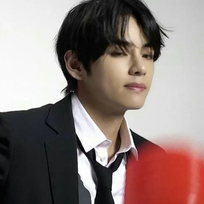 Kim Taehyung  thumbnail