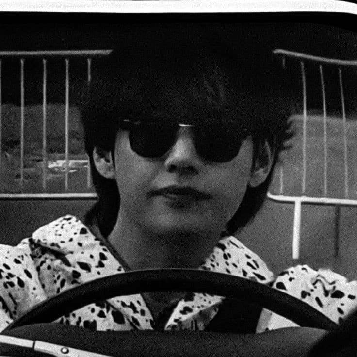 Kim Taehyung  thumbnail