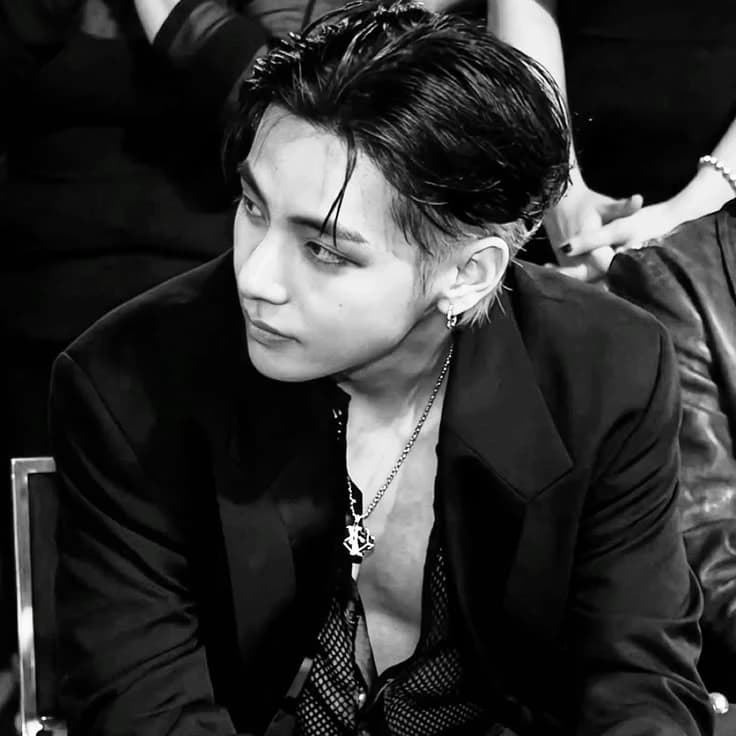 Kim Taehyung  thumbnail