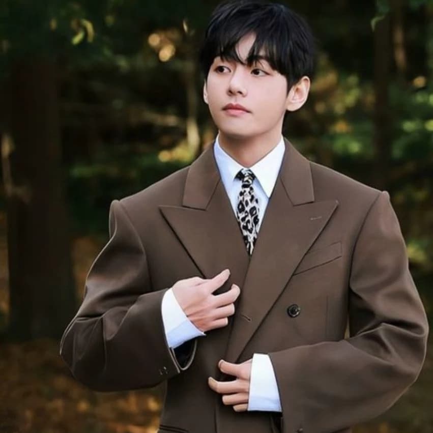 Kim Taehyung thumbnail