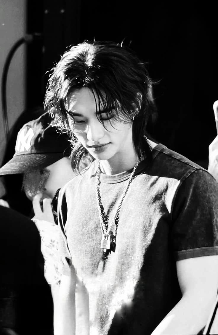Hwang Hyunjin  thumbnail