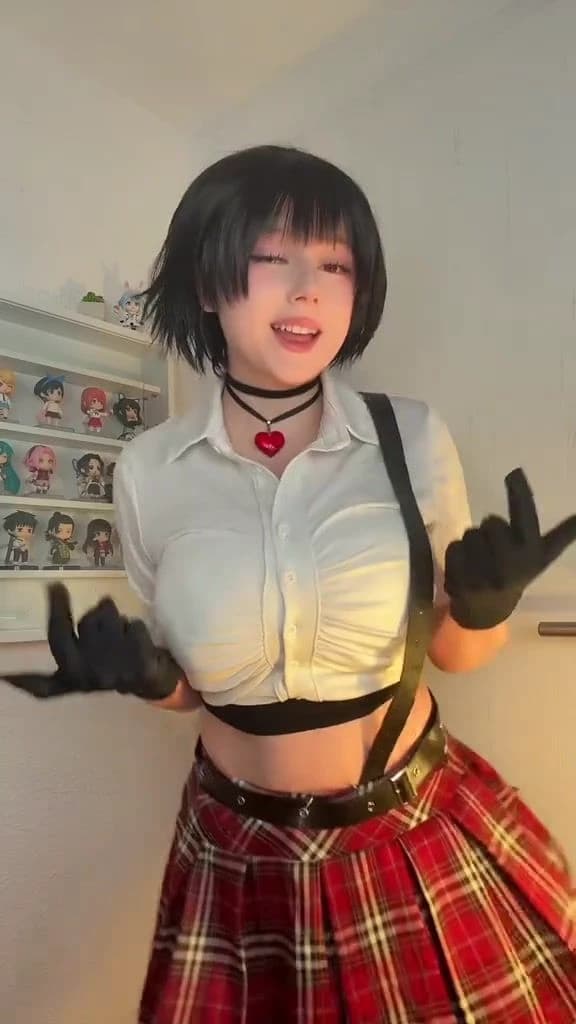 ella es tu novia mina  thumbnail